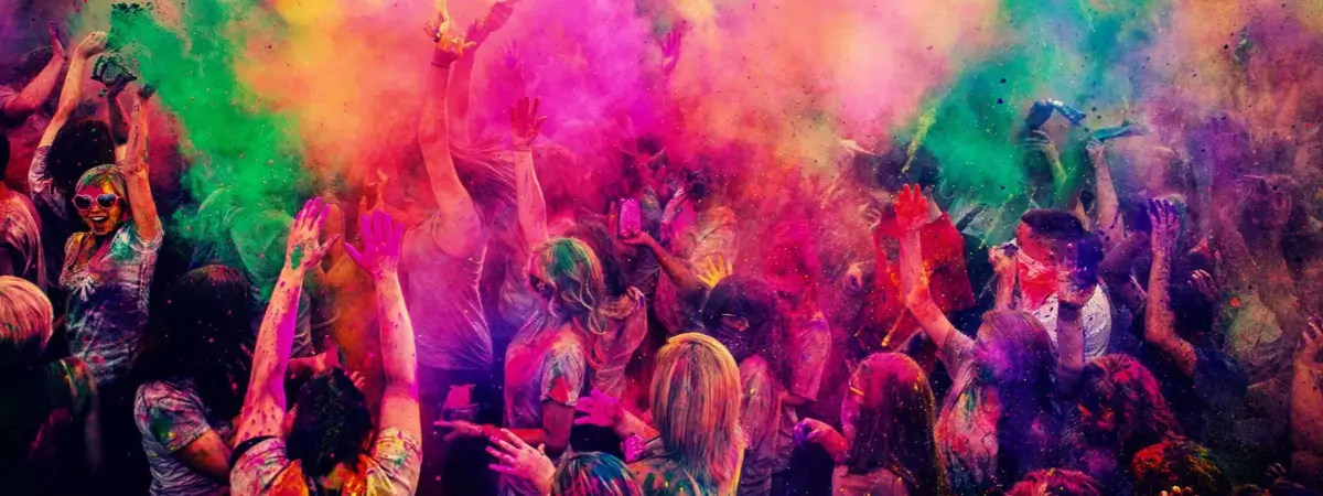 Golden Triangle Holi Festival Tour in Jaipur