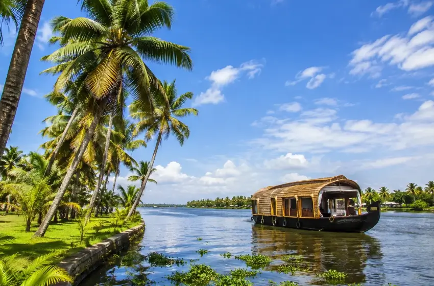 luxury-india-tour-with-taj-mahal-and-kerala-backwaters